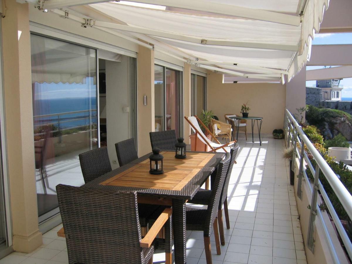 Luxury Apartment Facing The Mediterranean Sete Exterior photo